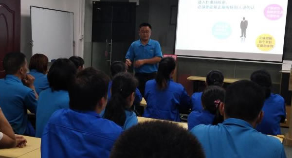 匠人精神 富二代成人斗音五金合頁一直在循序漸（jiàn）進（jìn）