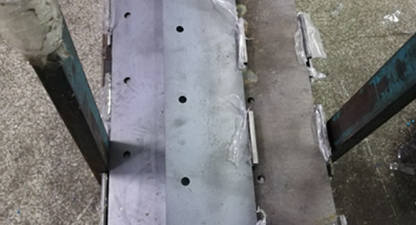 長合頁,長排鉸鏈等不鏽鋼合頁的防鏽（xiù）防護保養（yǎng）知識