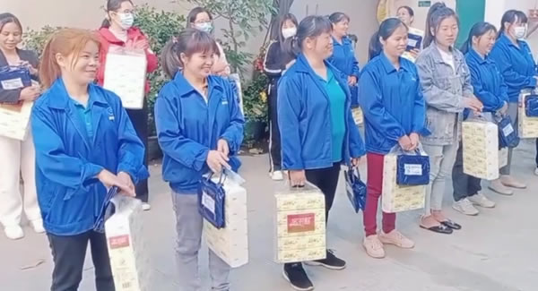 感恩女（nǚ）神節，所遇（yù）即美好|富二代成人斗音五金&東莞合頁?