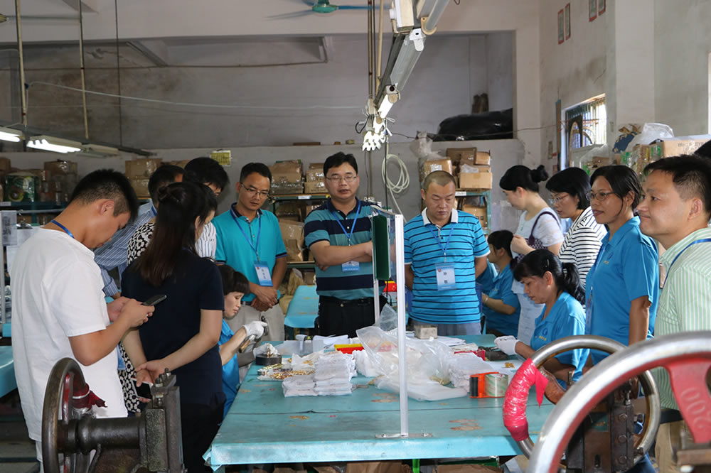 深圳盛（shèng）和塾現場參觀（guān）交流