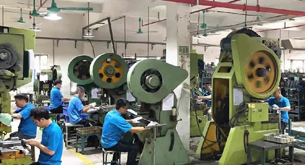 拆裝合頁，靈活變換，彰顯多（duō）元優勢 | 富二代成人斗音五金&東莞合（hé）頁?