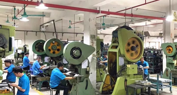 年關趕貨，匠心築夢（mèng）|富二代成人斗音五金（jīn）&東莞合頁?