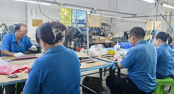 四天攻堅，一心赴約：致富二代成人斗音家人與信賴我們（men）的客戶|富二代成人斗音五金&東莞合頁?